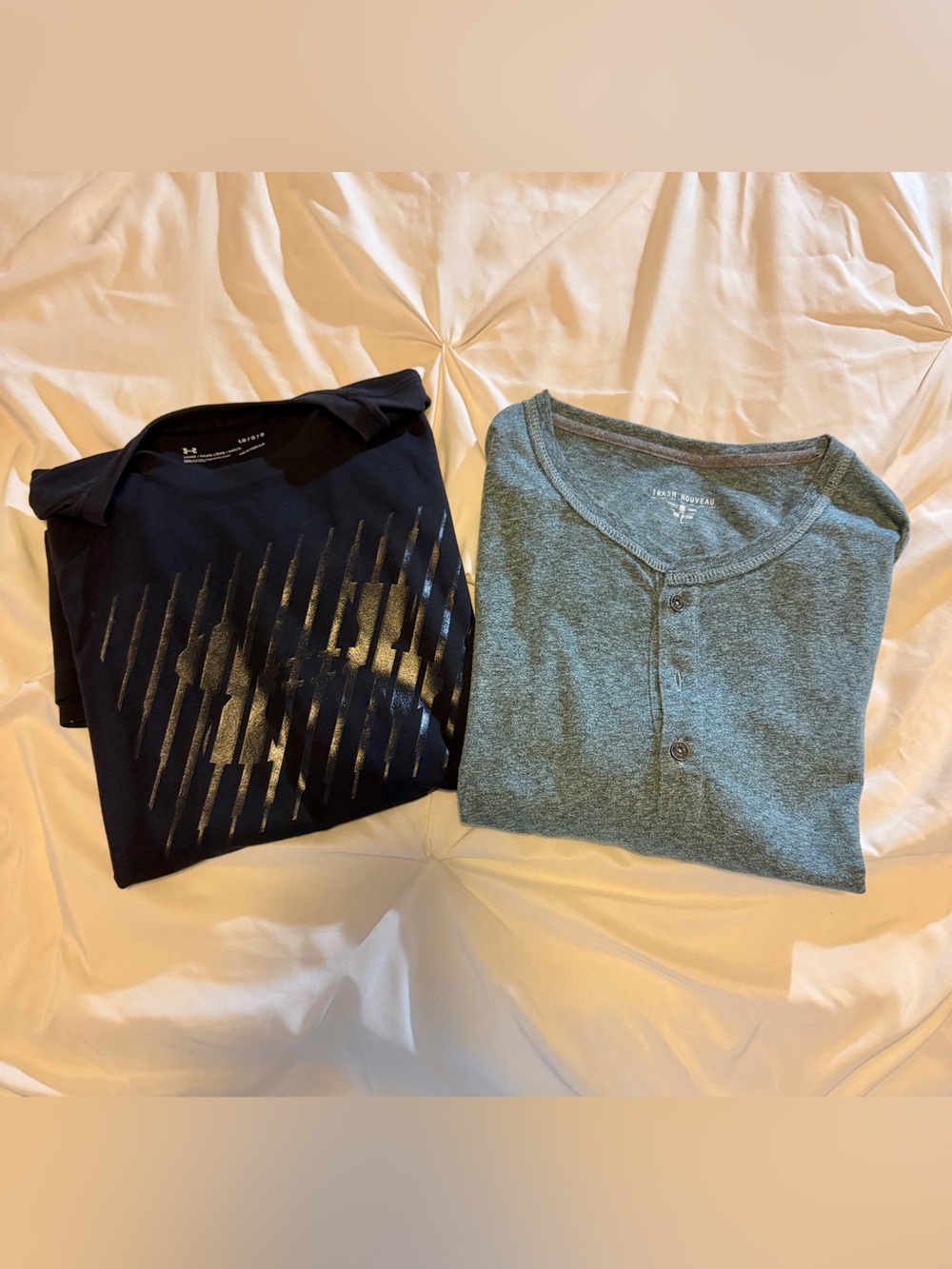 Black Under Armour Graphic Tee & Heather Gray Henley Men’s Combo!